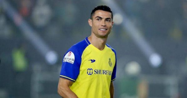 Gara-gara MU, Ronaldo Batal Debut Bersama Al Nassr Menghadapi Al Ta&#8217;ee Hari Ini