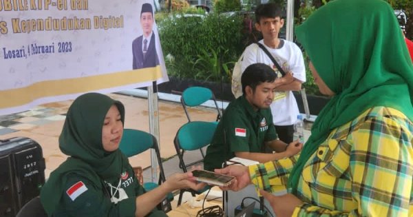 Disdukcapil Makassar Sasar Titik Keramaian Lakukan Pelayanan Mobile KTP-el