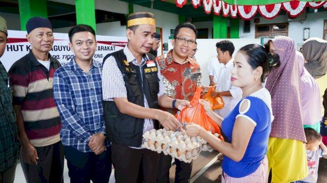 Ketua DPRD Makassar, Rudianto Lallo saat menghadiri perayaaan milad pertama Paguyuban Masyarakat Kelapa Tiga Sejahtera, di Jalan Kelapa Tiga, Kecamatan Rappocini, Sabtu (11/2/2023).