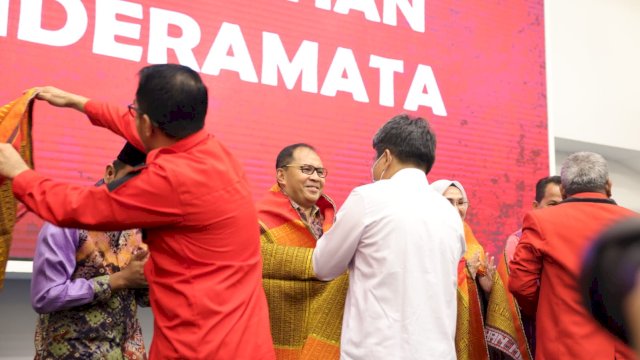 Wali Kota Makassar Moh Ramdhan Pomanto saat menghadiri Pelantikan Dewan Pimpinan Daerah (DPD) Pemuda Batak Bersatu Provinsi Sulsel di hotel Claro, Sabtu, (11/02/2023).