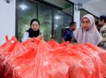 Diskominfo Makassar Salurkan 260 Paket Makanan untuk Pengungsi Banjir Tamalate