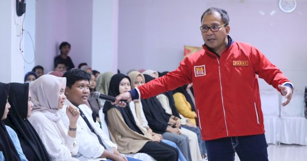 Danny Pomanto Beri Kuliah Umum dan Motivasi Ratusan Mahasiswa Soppeng