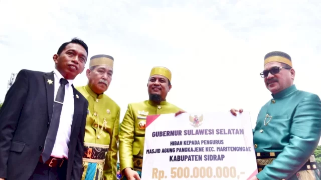 Pemprov Sulsel Bantu Masjid Agung Sidrap Rp 500 Juta