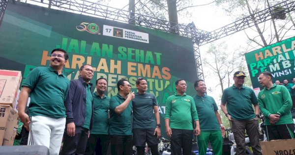 Beri Selamat, Danny Pomanto Bareng Sandiaga Uno Hadiri Harla ke-50 PPP