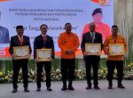 Andi Sudirman Raih Penghargaan SAR Awards dari Basarnas