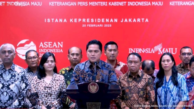 Ketua Persatuan Sepakbola Seluruh Indonesia (PSSI) Erick Thohir bersama jajaran pengurus PSSI melakukan pertemuan dengan Presiden RI Joko Widodo (Jokowi) di Istana Negara, Jakarta, Senin (20/02/2023) pagi.