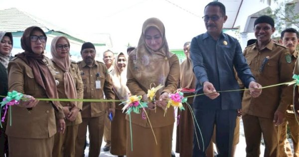 Resmikan Gedung PONED Puskesmas, Bupati Indah Harap Angka Kematian Ibu dan Anak Menurun 