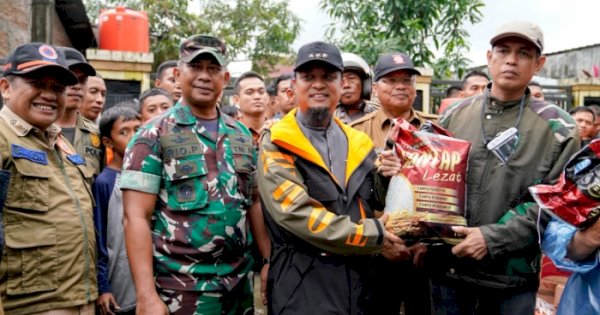 Warga Terdampak Banjir di Tamalanrea Dapat Bantuan dari Gubernur Sulsel 