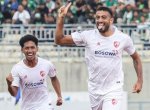 Gol Bunuh Diri Pemain Persebaya Bawa PSM Rebut 3 Poin