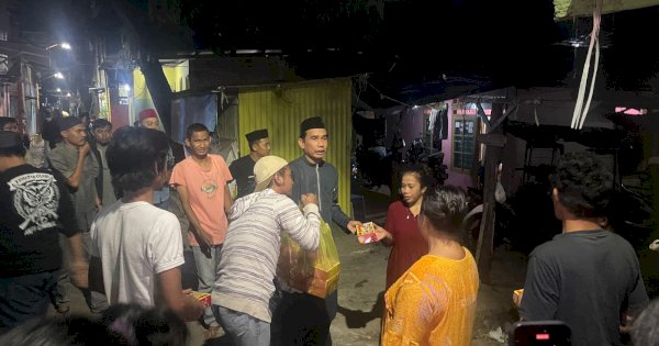 Ketua DPRD Rudianto Lallo Keliling Rumah Warga di Tidung Bagikan Makanan Sahur