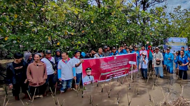 Target 154 Ribu Batang di Wilayah Bosowasi, DKP Sulsel Tanam Mangrove di Desa Polewali Bone