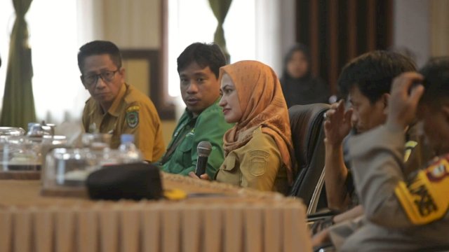 Bupati Luwu Utara, Indah Putri Indriani saat mengikuti agenda HLM, di Aula Lagaligo Kantor Bupati Lutra, Selasa (21/3/2023). 