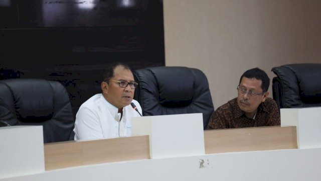 Wali Kota Makassar, Moh Ramdhan Pomanto dalam Rapat Koordinasi Pemkot Makassar, di Ruang Sipakatau Balai Kota Makassar, Jumat (24/03/2023).