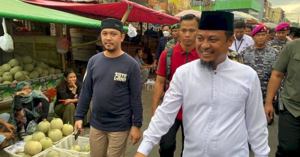 Disdag Makassar Bareng Gubernur Sulsel Pantau Bahan Pokok di Pasar Terong 