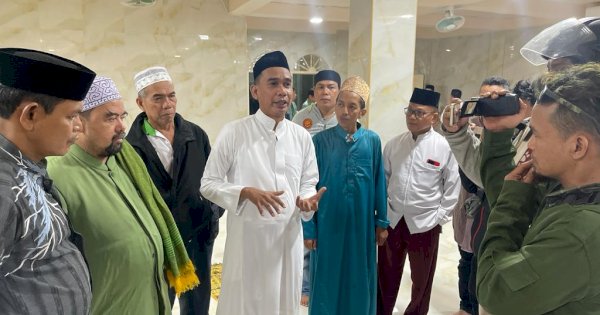 Rudianto Lallo Kunjungi Masjid Ittifaqul, Janji Bantu Korban dan Bangun Kubah yang Ambruk