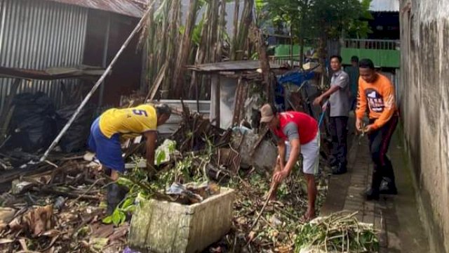 Dokumentasi kerja bakti yang dilakukan warga dan lurah di Kelurahan Tallo beberapa waktu lalu.