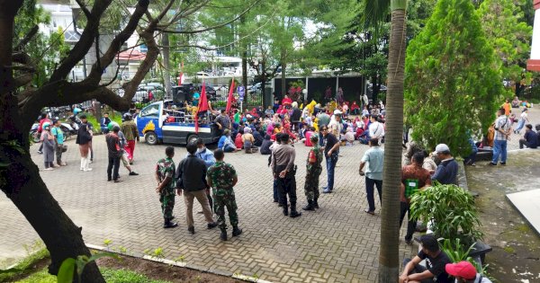 Pedagang Losari Tuntut Kepala UPTD Losari Dicopot, DPRD Makassar Sambut Aspirasinya