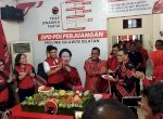 Sekjend PDIP Beri Jatah Rektor UNM Saat Syukuran Kantor Baru PDIP Sulsel