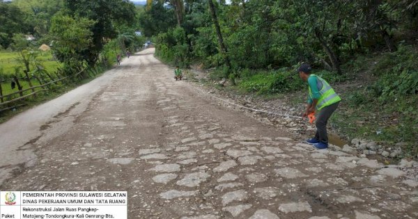 Sudah Tangani 4,3 Km, Pemprov Sulsel Lanjutkan Rekonstruksi 3,1 Km Ruas Minasatene di Pangkep