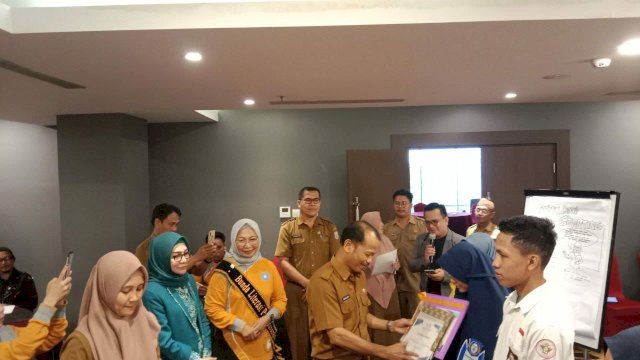 Kepala Dinas Kerasipan Dan Perpustakaan Ridwan Hemeto Menjelaskan Alasan Memilih Kegiatan Lomba Komik Tahun 2023.