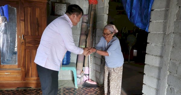 Jelang Ramadan, Ketua DPRD Lutim Aripin Sempatkan Kunjungi Warga