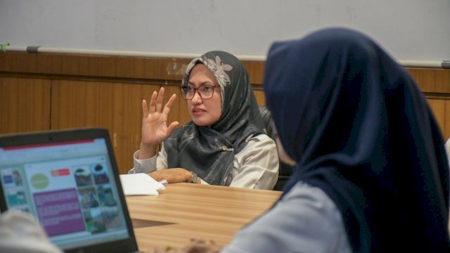 Bupati Luwu Utara, Indah Putri Indriani  memimpin rapat koordinasi persiapan Anugerah Desa Wisata Indonesia 2023, di ruang Command Center, pada Rabu (29/03/2023).