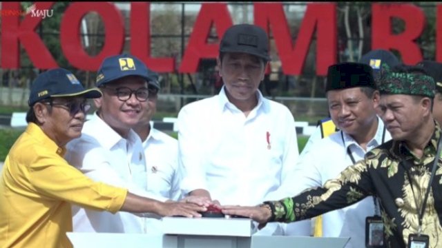 Presiden RI Joko Widodo (Jokowi) meresmikan empat infrastruktur di Jawa Barat (Jabar) di Kabupaten Bandung serta Flyover Kopo di Kota Bandung pada Sabtu (5/3/2023).