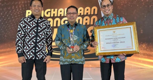 Diserahkan Langsung oleh Presiden Jokowi, Pemkot Makassar Raih PPKM Award 2023