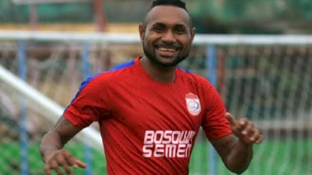 Dokumentasi Titus Bonai saat berseragam PSM Makassar. (Istimewa)