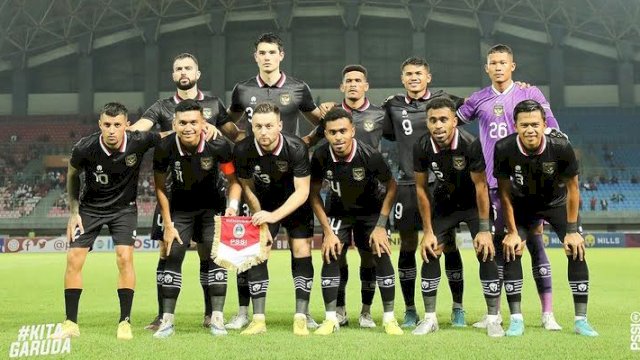 Dokumentasi skuad Timnas Indonesia saat melawan Timnas Burundi di laga kedua FIFA Matchday yang berakhir 2-2 di Stadion Patriot, Bekasi, Selasa (28/3/2023). (foto: PSSI) 