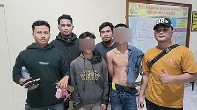 Polisi amankan dua pelaku penyerangan di Jl Dangko, Kota Makassar, Kamis (30/3/2023). (sumber: Polrestabes Makassar)