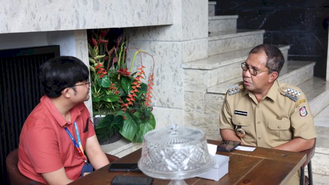 Wali Kota Makassar Moh Ramdhan Pomanto saat menerima Tim dari Direktorat Pemberdayaan Informatika Ditjen Aplikasi Informatika Kementerian Kominfo RI di kediaman pribadinya, Jl Amirullah, Selasa, (4/04/2023).