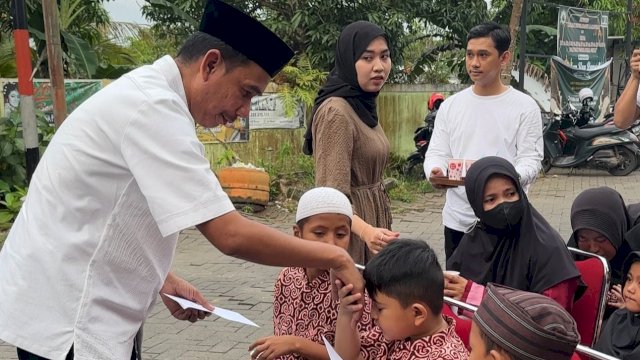 Ketua DPRD Makassar Rudianto Lallo menghadiri undangan buka puasa tokoh masyarakat, Reza Pahlevi di Kompleks Pesona, Kelurahan Bangkala, Kecamatan Manggala, Minggu (16/4/2023).