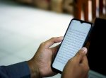 Bolehkah Baca Al Quran Melalui HP? Ini Penjelasan Ustadz Abdul Somad