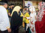 Ramadan Peduli Golkar Parepare, Erna Rasyid Taufan Berbagi Paket Sembako