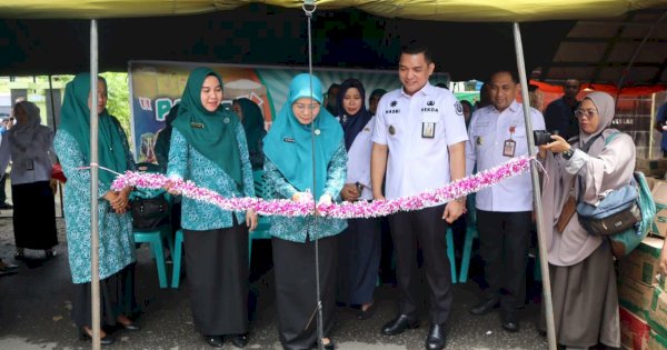 Tekan Laju Inflasi, TPID Kerja Sama PKK Takalar Gelar Gebyar Pasar Murah Ramadhan