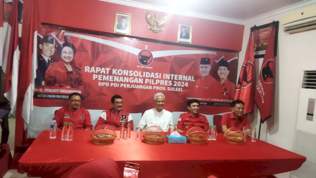 Ganjar Pranowo melakukan lawatan ke Makassar, pada Jumat (28/4/2023). Ini merupakan kunjungan politik pertama Ganjar, usai ditetapkan sebagai calon presiden oleh PDIP pada 21 April lalu.