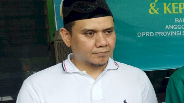 Fadly 'Padi', Ketua DPW PKB Sulsel Azhar Arsyad, dan Ketua Bappilu DPW PKB Sulsel Syamsu Rizal. 