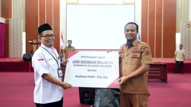 Gubernur Andi Sudirman Serahkan Zakat ke BAZNAS Sulsel, Segini Nilainya 