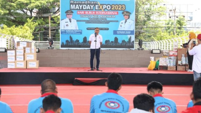 Wali Kota Makassar Moh Ramdhan Pomanto membuka secara resmi event Ramadan May Day Expo sebagai rangkaian dari kegiatan May Day 2023 di Karebosi, Minggu, (16/04/2023).