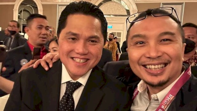 Dokumentasi Direktur Utama PSM Makassar, Sadikin Aksa (kanan) bersama Ketua Umum (Ketum) PSSI, Erick Thohir saat KLB PSSI, beberapa waktu lalu. (foto: Ig/@sadikinaksa)