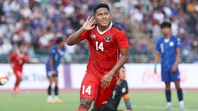 Seleberasi Muhammad Fajar usai mencetak gol di menit 80 saat Timnas Indonesia U-22 melawan Timnas Filipina U-22 di laga perdana Grup A, Cabor Sepakbola Sea Games Kamboja 2023 di Stadion Nasional, Phnom Penh, Sabtu (29/4/2023). (foto: PSSI)