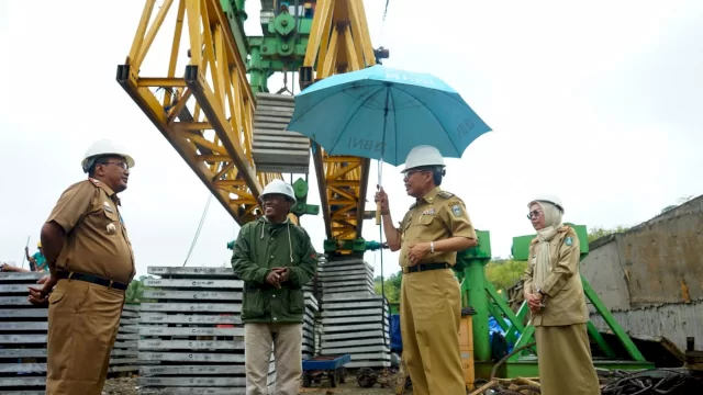 Wali Kota Taufan Pawe Tinjau Progres Pembangunan Jembatan Kembar Parepare