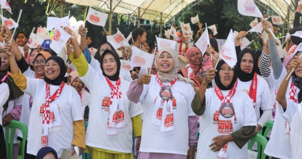 Relawan Ganjar Gelar Penyuluhan, Bagikan Bibit Untuk Petani di Gowa