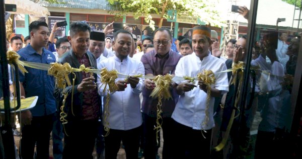 Andi Sudirman Sulaiman-Rudianto Lallo Resmikan Sekretariat IKA SMAN 6 Makassar