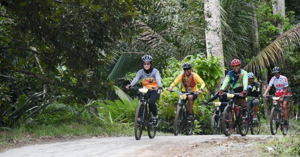 Bupati Indah Lepas Ratusan Peserta FUN XC Montain Bike 2023