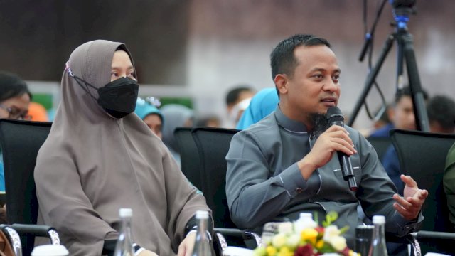 Gubernur Sulawesi Selatan (Sulsel) Andi Sudirman Sulaiman dalam Talkshow Parenting "Peran Orang Tua dalam Pendidikan dan Karakter Anak" yang dilaksanakan di Ruang Pola Kantor Gubernur Sulsel, Ahad, 14 Mei 2023.