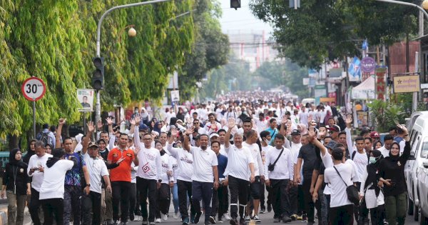 Gubernur Andi Sudirman Jalan Anti Mager Bersama 30 Ribu Masyarakat di Pinrang