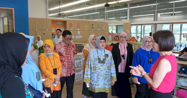 Bunda PAUD Kota Makassar Studi Banding Bersama 32 Kepsek di Singapura