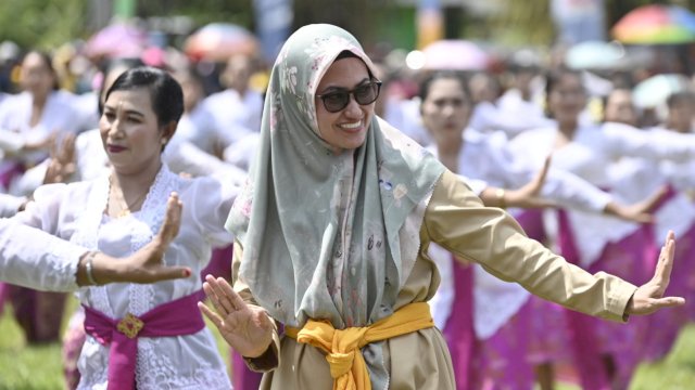 Bupati Luwu Utara Apresiasi Pelaksanaan Parade Baleganjur di Sukamaju